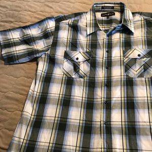 Men’s short sleeve button down